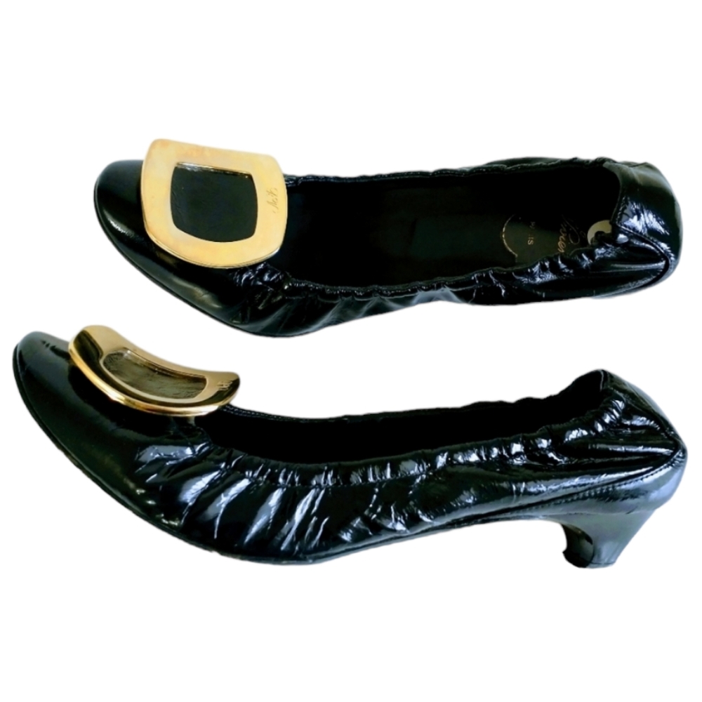 💯 Authentic Roger Vivier ( Made in Italy) Patent Leather Heels. (size/8) - Picture 5 of 12